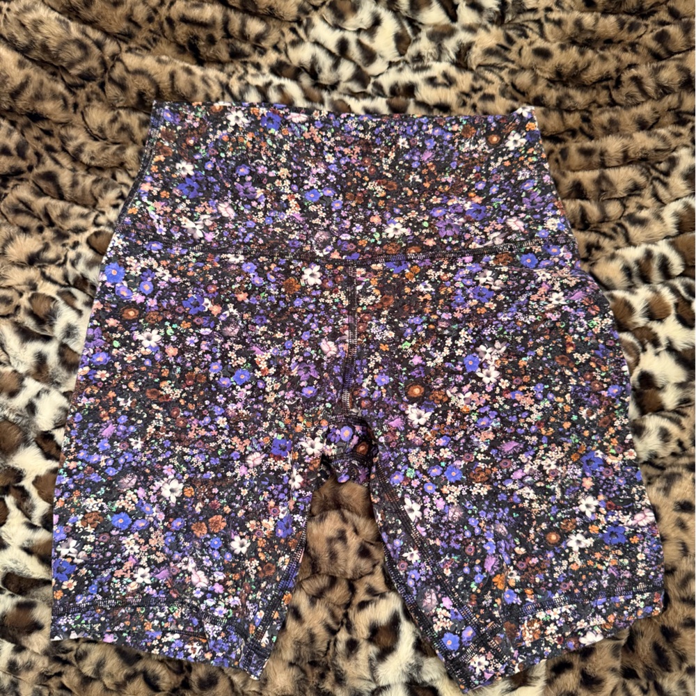 Lululemon bike shorts